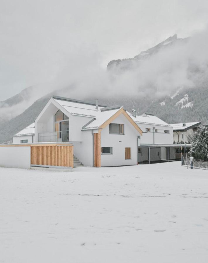Urban Mountain Chalet With Lake View Maurach  Exterior photo