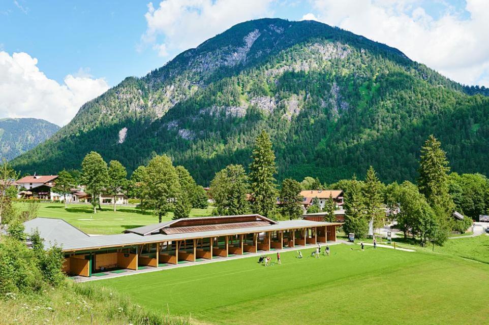 Urban Mountain Chalet With Lake View Maurach  Exterior photo
